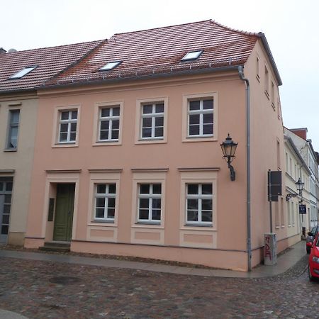 Altstadt-Ferienwohnungen Нойруппин Экстерьер фото